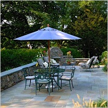 bluestone-patio-seatwall.jpg